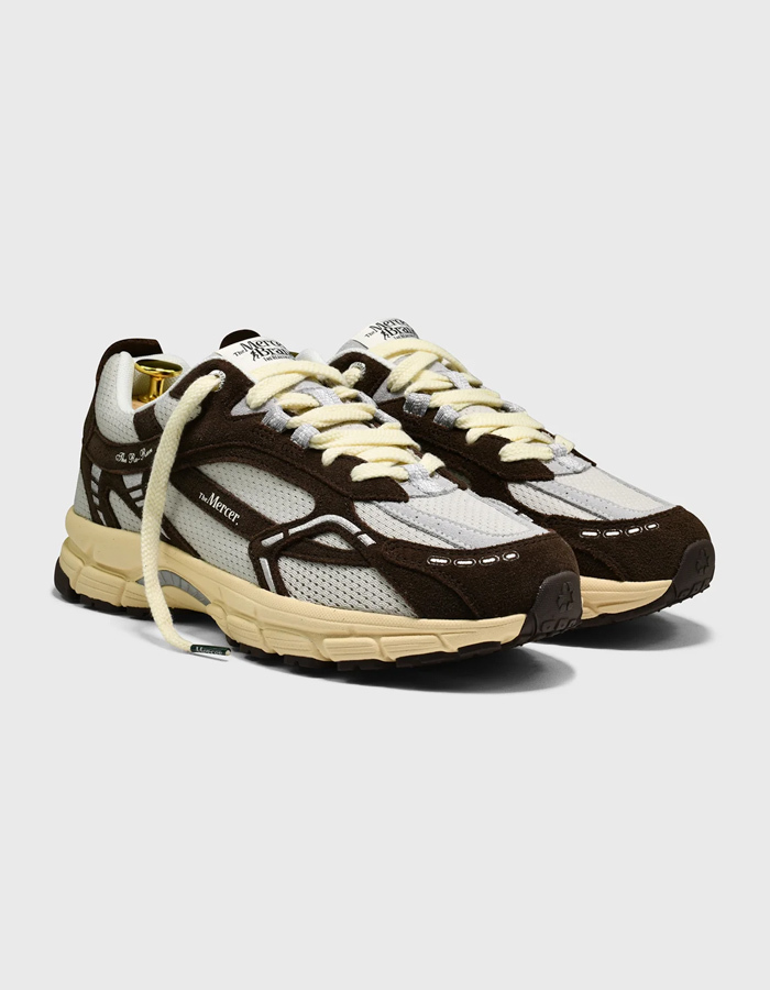 The Re-Run Vintage sneakers met suède bruin