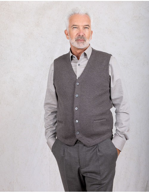 Wollen gilet met knoopsluiting taupe