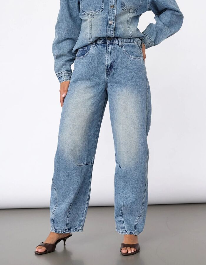 Fiora-barrel barreljeans met vintage wassing lichtblauw