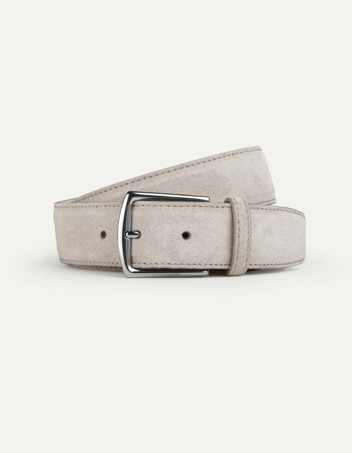 Lichtgrijze suède riem met gunmetal gesp