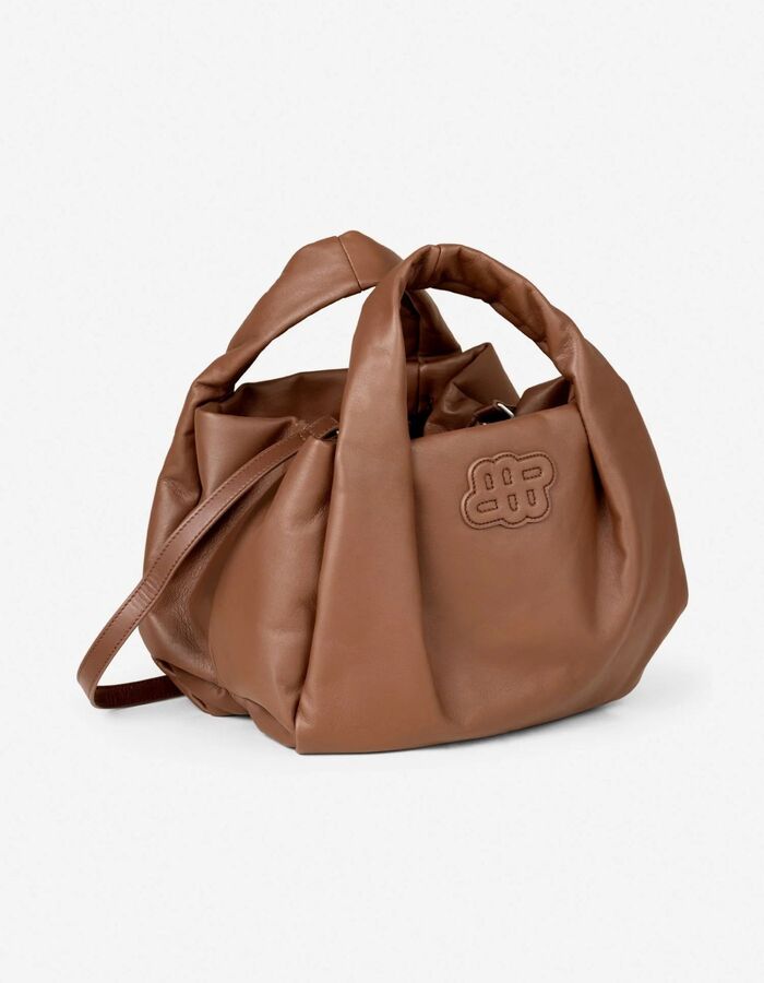 Munthe handtas bruin
