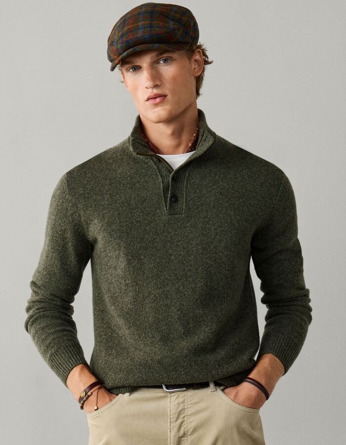 Merino Wool Mouline trui met knoopsluiting olive green