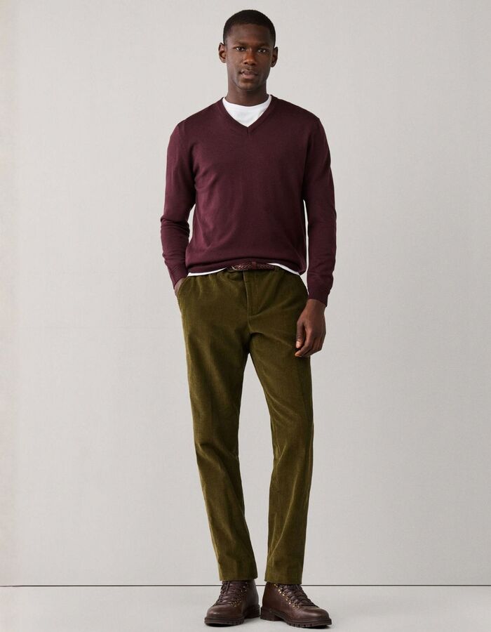 Merinowollen trui met v-hals aubergine