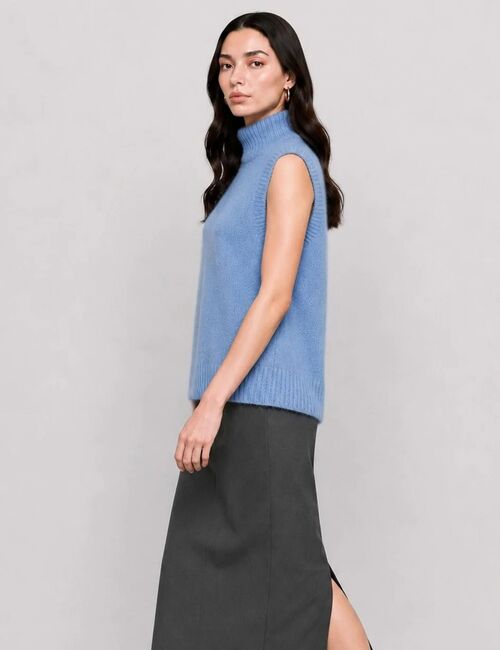 239516_2.JPG